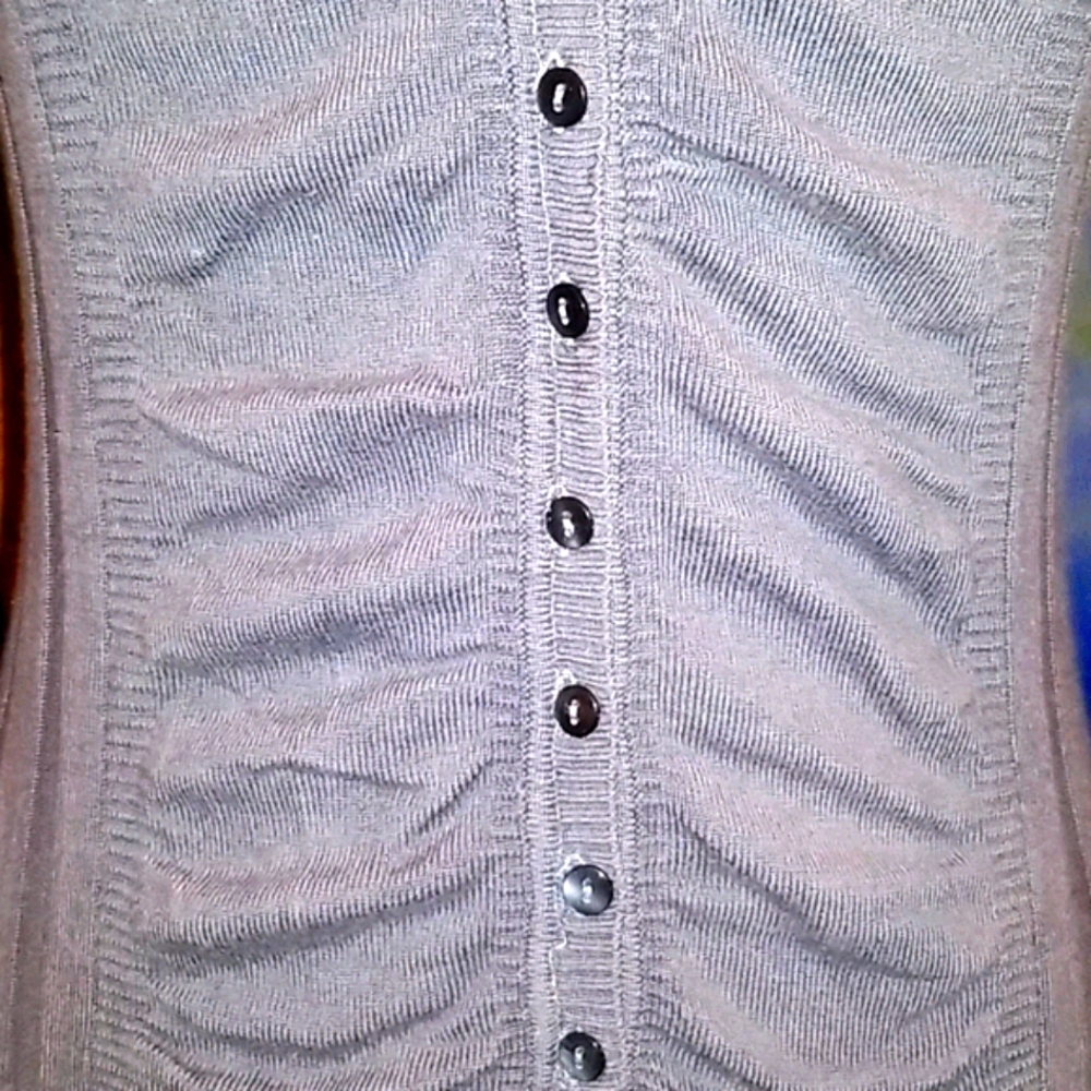 EUCMed grey cotton/ramie blend SEXY V-neck sweater - Picture 3 of 7